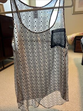 Language Black and White Sheer Patterned Tank with Contrast Pocket